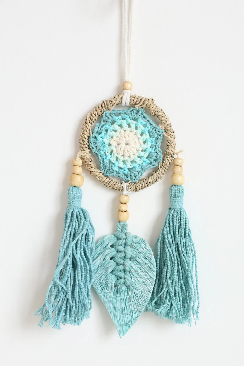 Teal Macrame Leaf Wall Hanging - Image 3