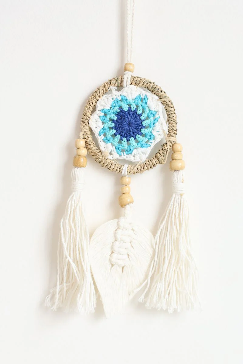 White Macrame Wall Hanging - Image 3